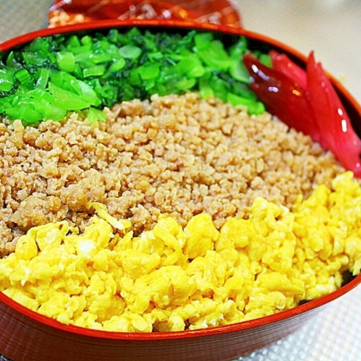 鶏そぼろ弁当*3色弁当